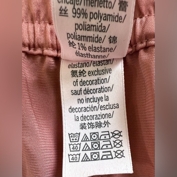 Victoria’s Secret Shorts With Elastic Waistband And Lace Embellishments Size XS - Picture 12 of 12